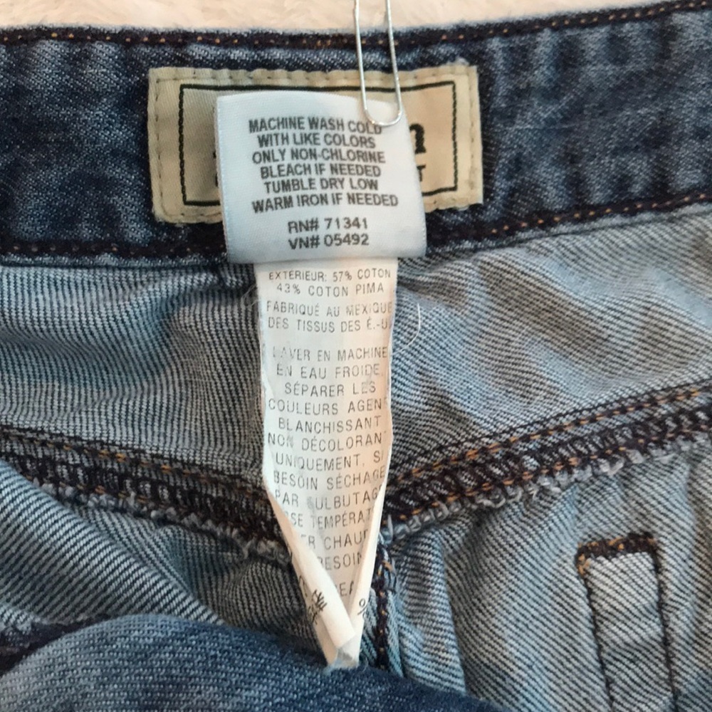 L.L. Bean Classic Fit high rise cropped jeans 14 - Picture 4 of 6
